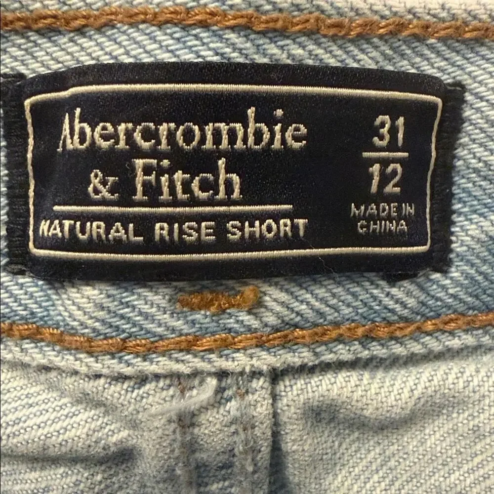 ABERCROMBIE & FITCH Light Blue  Natural Rise Jean Shorts Frayed Hem Size 31 / 12